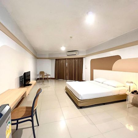 Markland Beach View Pattaya Esterno foto